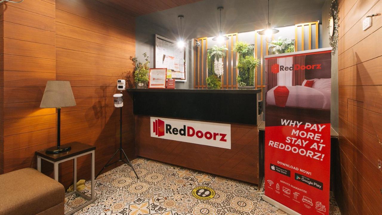 Reddoorz @ Gardenview Hotel Gtower Анхелес Екстер'єр фото