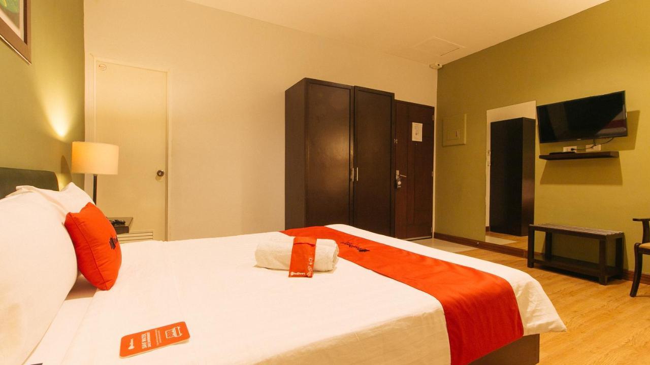 Reddoorz @ Gardenview Hotel Gtower Анхелес Екстер'єр фото