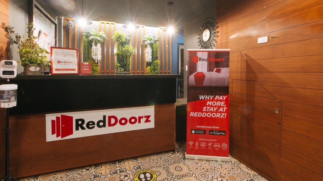 Reddoorz @ Gardenview Hotel Gtower Анхелес Екстер'єр фото